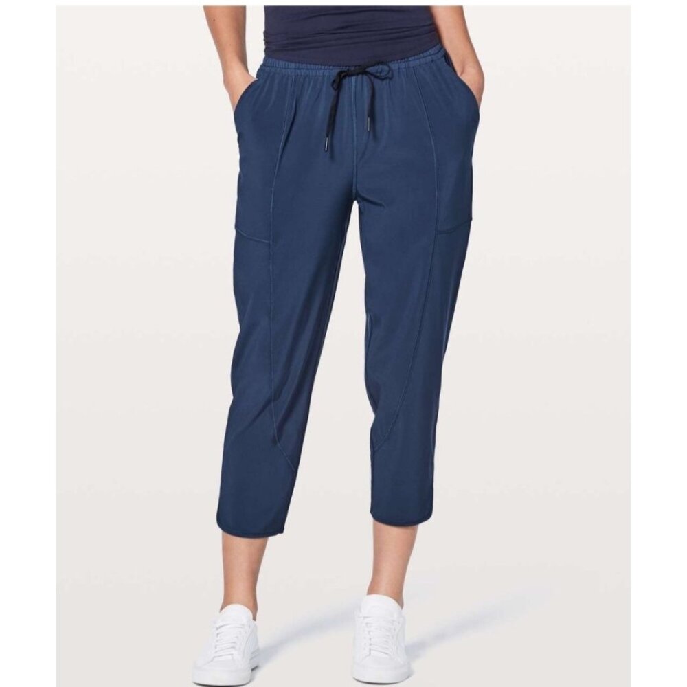 Lululemon Womens Sz 6 Final Play Crop Pants 23" Mineral Blue Elastic Waist